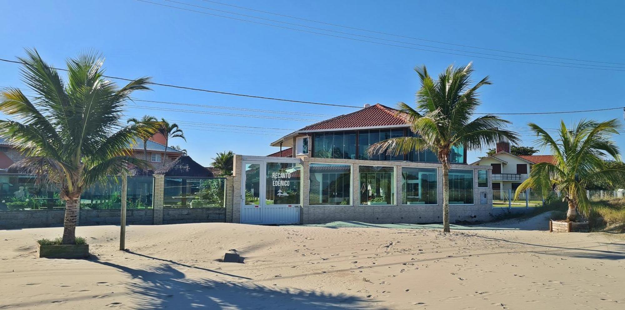 Pousada Recanto Edenico - A Beira Mar Da Praia Ponta Do Papagaio, Palhoca Sc Exterior photo